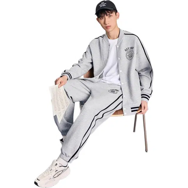 特步 时尚 学院风 针织 情侣 外套棒球服 男女同款