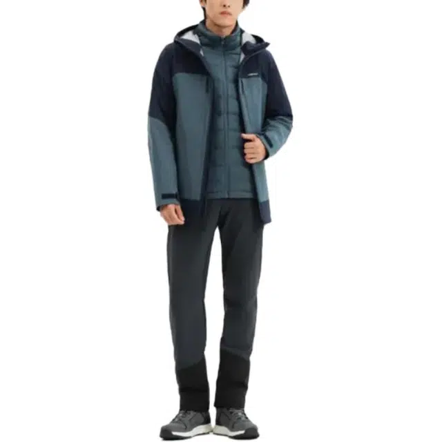 DECATHLON FORCLAZ Travel 900