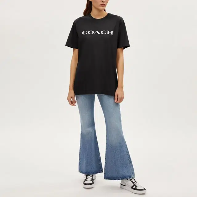 COACH Logo T