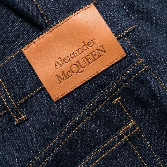 Alexander McQueen FW22