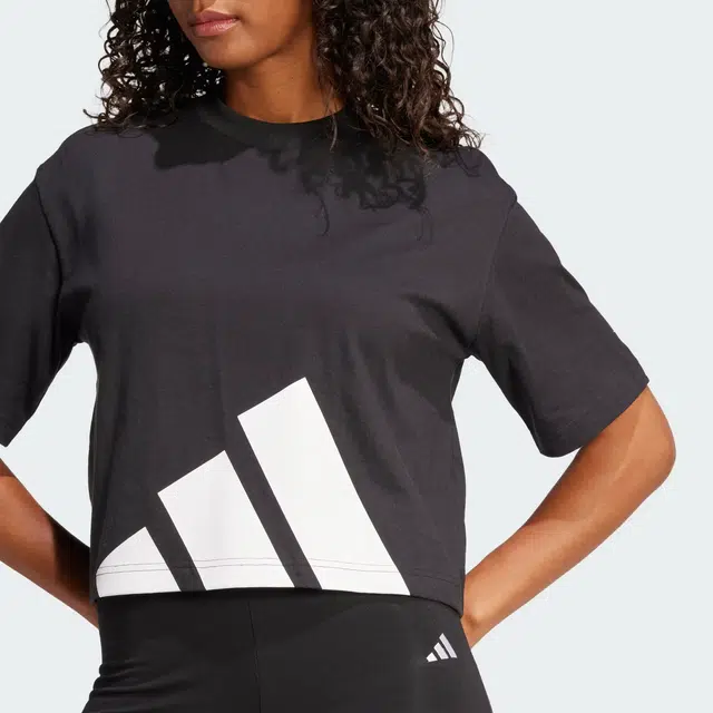 adidas ESSENTIALS T