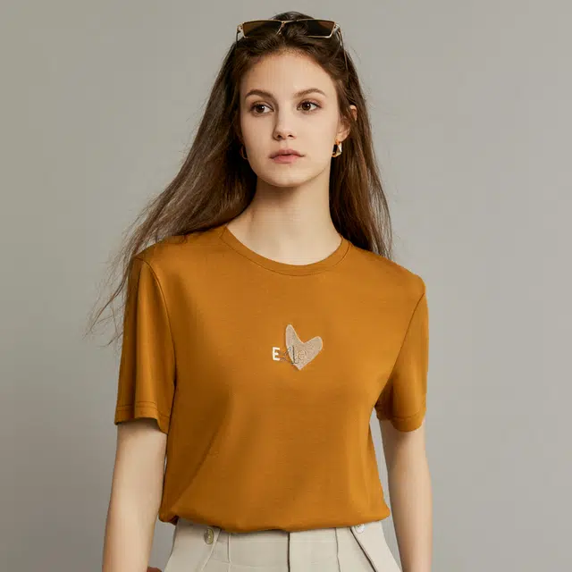 ELLE T