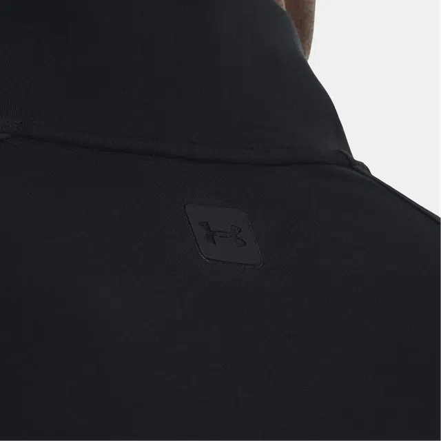 Under Armour T