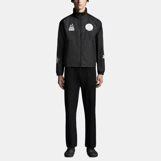 Moncler logo