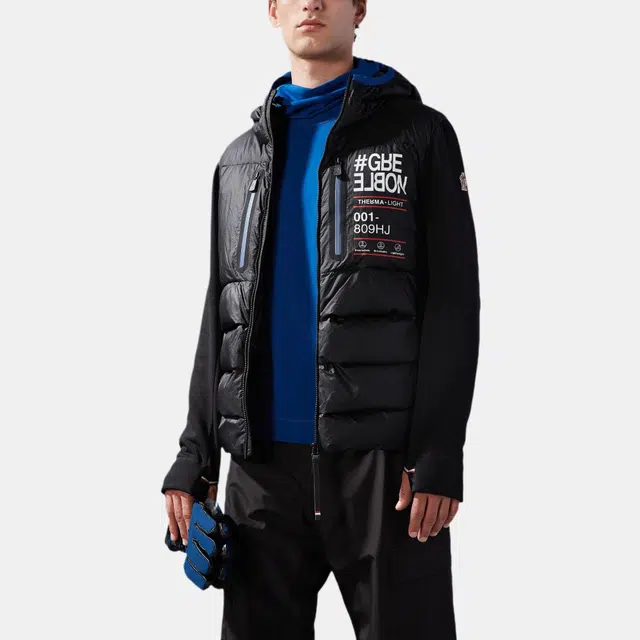 Moncler FW22 Logo