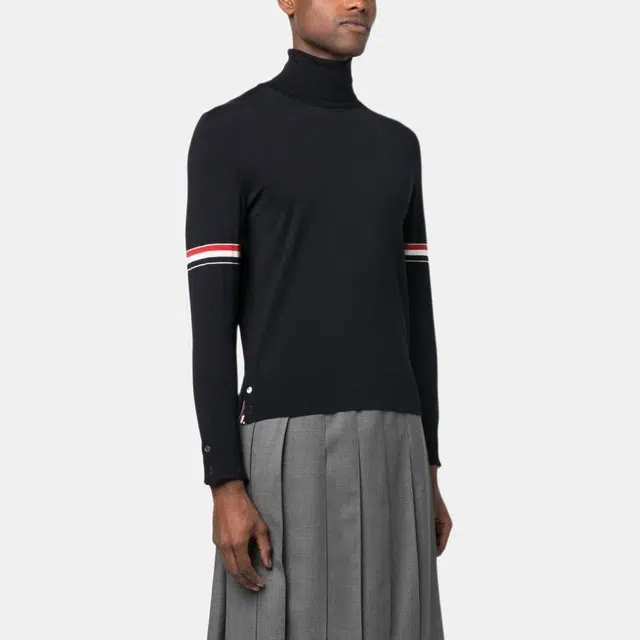 THOM BROWNE FW22