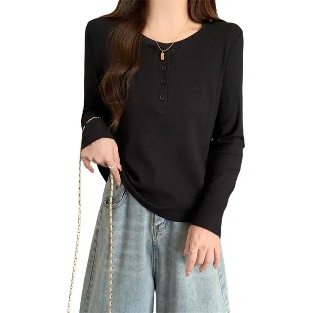 Kiki Clothing Boutique mm T