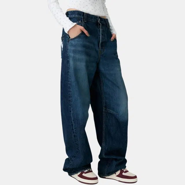 A BATHING APE x MOUSSY MOUSSY FW25 logo