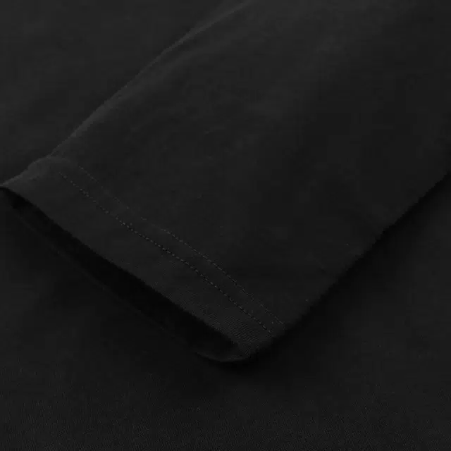 EMPORIO ARMANI FW25 LogoT