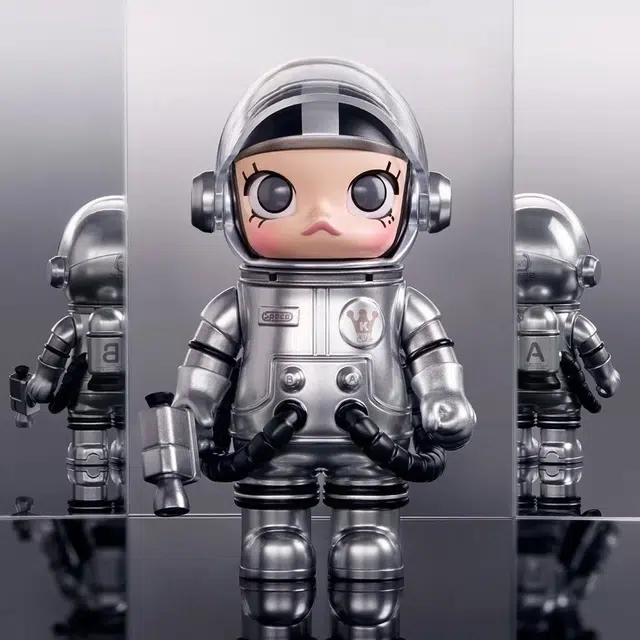 POP MART 100 MEGA SPACE MOLLY Refraction