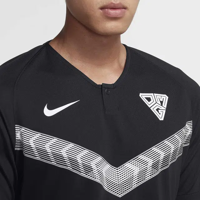 Nike VT
