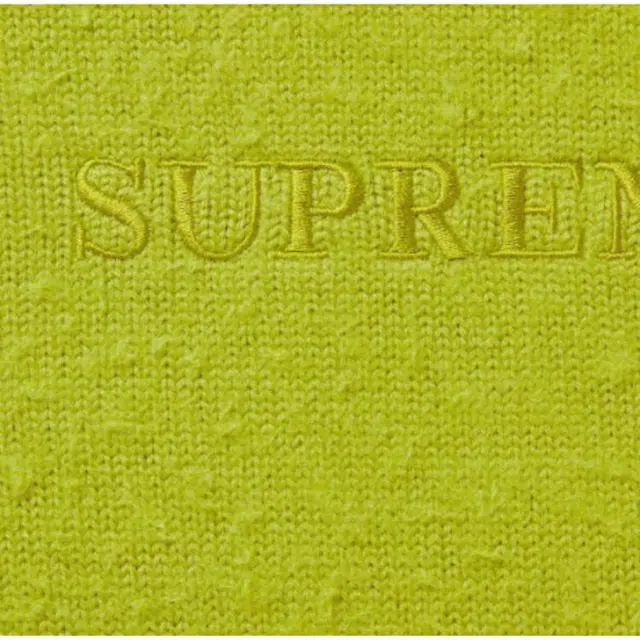 Supreme FW23 WEEK18 PILLED SWEATER Logo