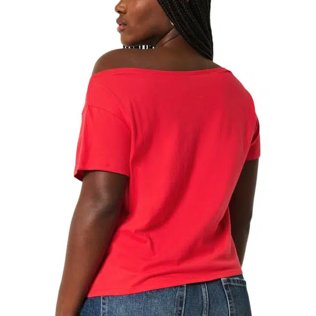 Hollister T