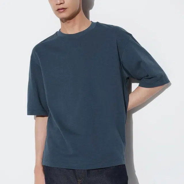 UNIQLO SS24 U T
