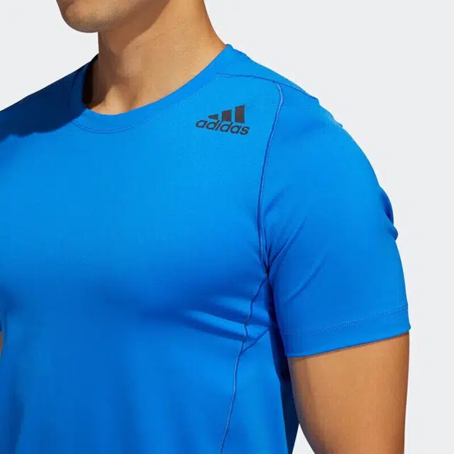 adidas T