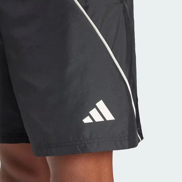 adidas logo