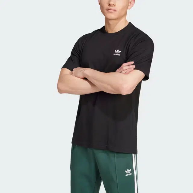 adidas originals ESSENTIALS T