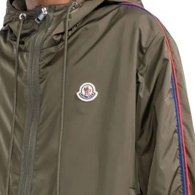 Moncler FW22 Logo