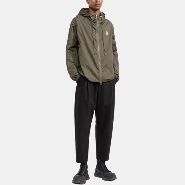 Moncler FW22 Logo