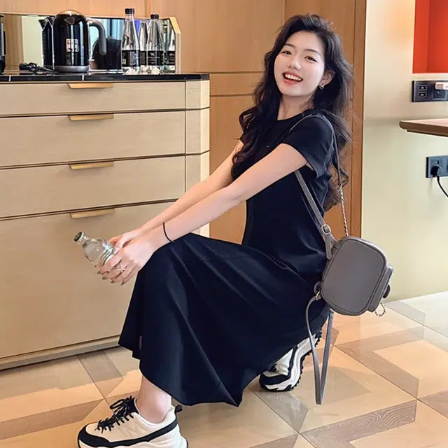 美洋 纯色收腰圆领套头长款休闲短袖连衣裙 女款 黑色