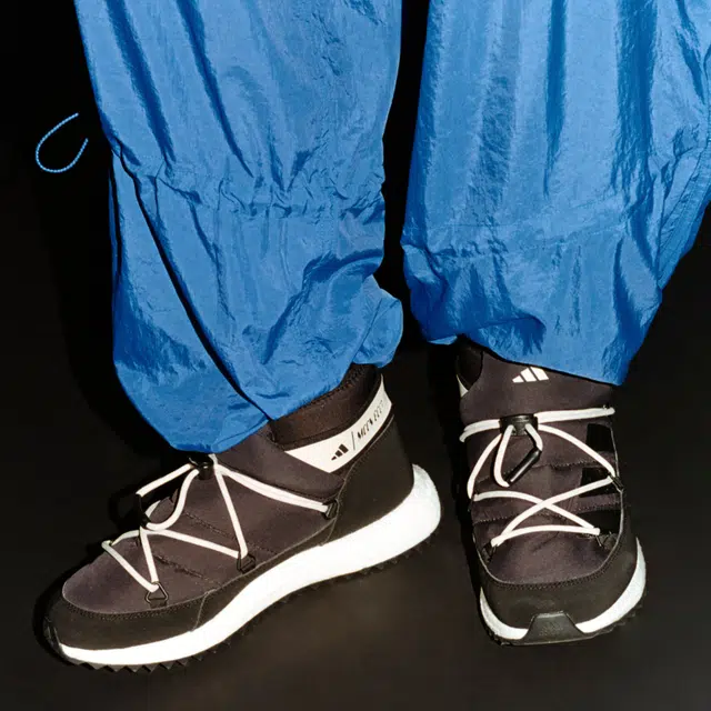 adidas x MOON BOOT FW24 PARACHUTE JOGGERS