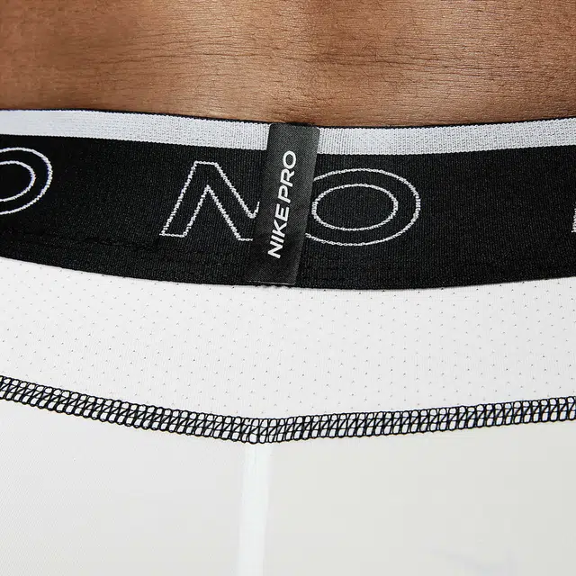 Nike Pro Dri-FIT Logo