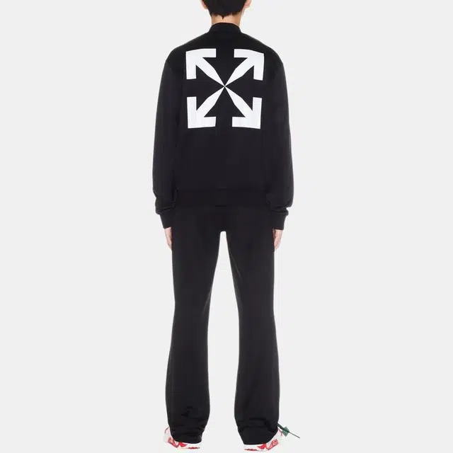 OFF-WHITE Arrow Print Long Sleeve Black