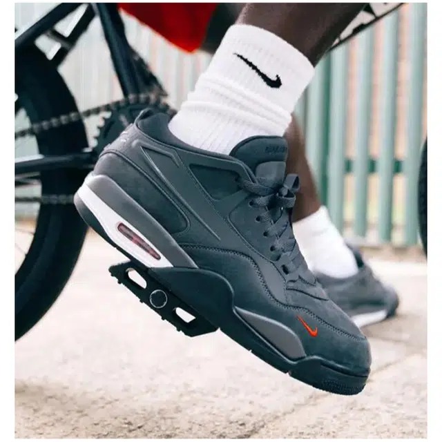 Nigel Sylvester x Jordan Air Jordan 4 RM SP Anthracite