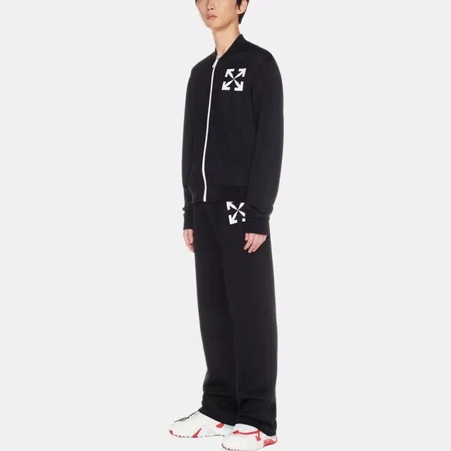 OFF-WHITE Arrow Print Long Sleeve Black