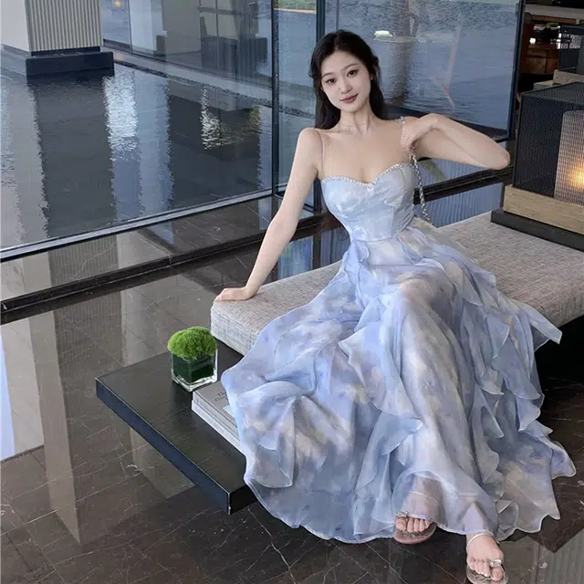 花蔓色 复古法式简约海边度假纯色泼墨薄款长款吊带连衣裙 女款 蓝色