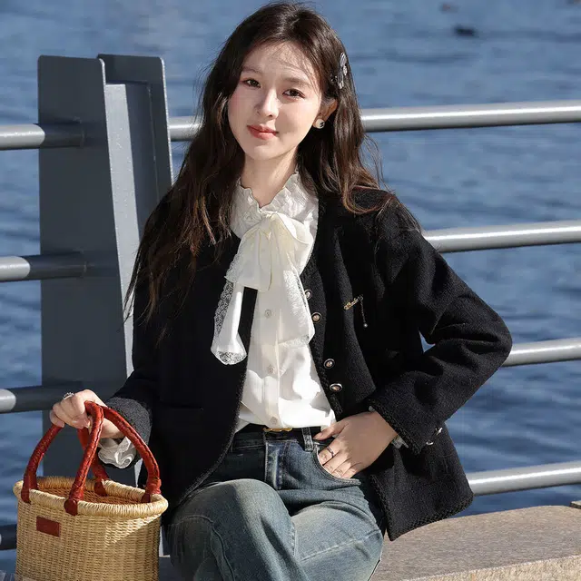 鹿向南 优雅气质短款纯色常规长袖截短外套 女款