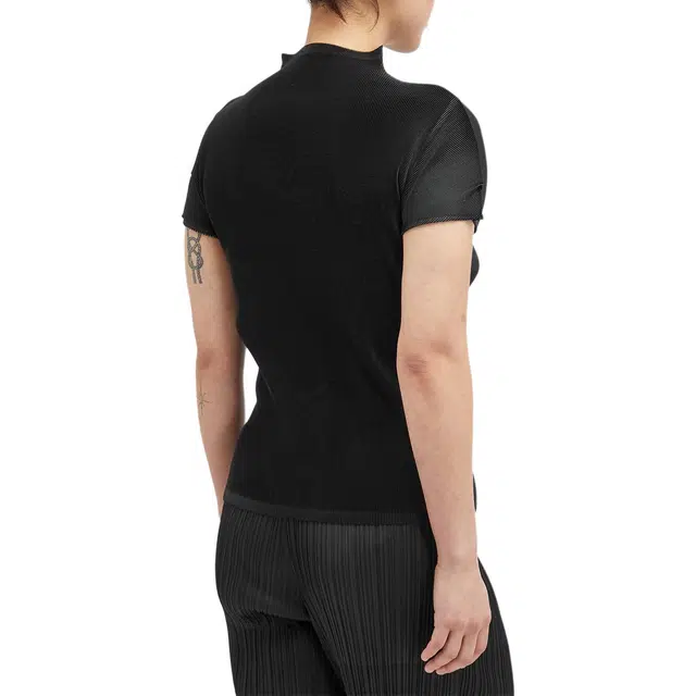 PLEATS PLEASE ISSEY MIYAKE T
