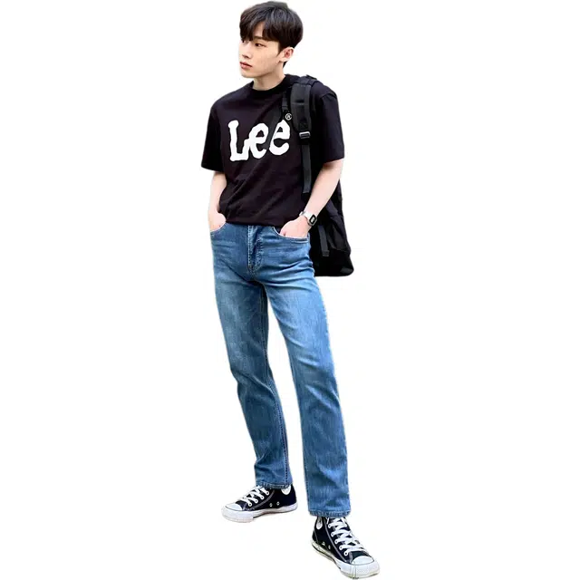Lee T
