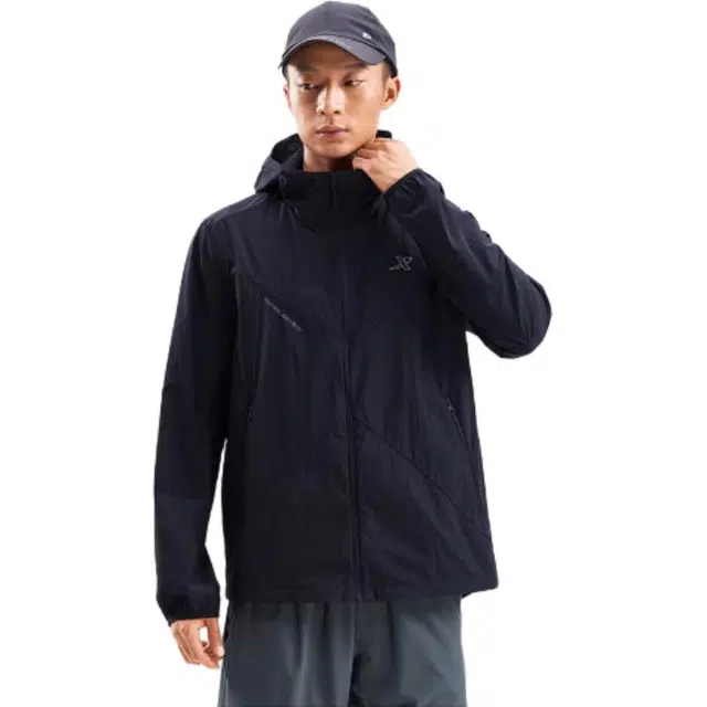 特步 跑步系列 纯色拉链连帽透气百搭运动风衣 男款 暗砖灰