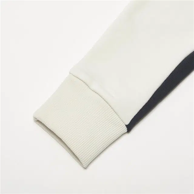 PUMA Classics T7 Crew Regular Fit logo