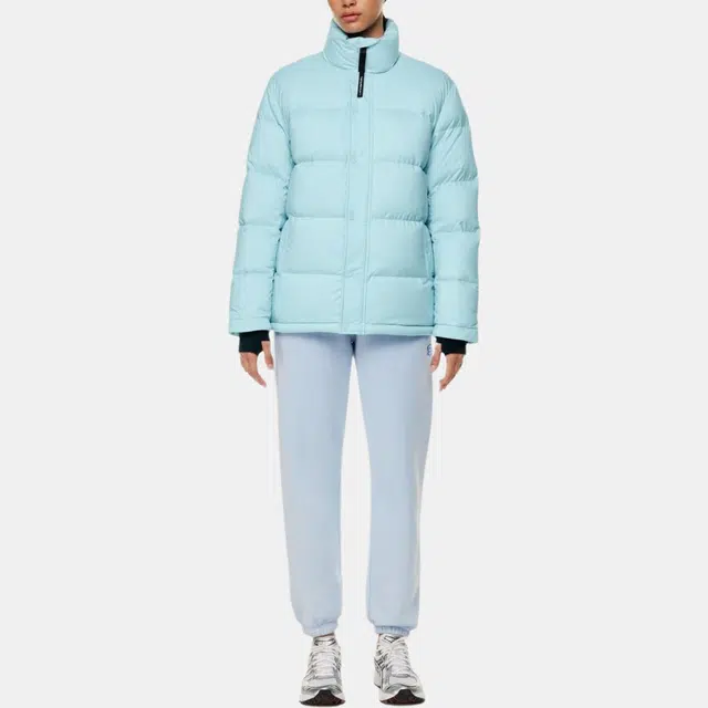 ARITZIA Super Puff cliMATTE 5