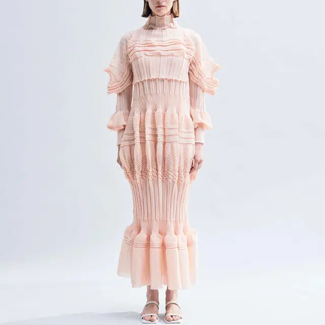 ISSEY MIYAKE SS23 T