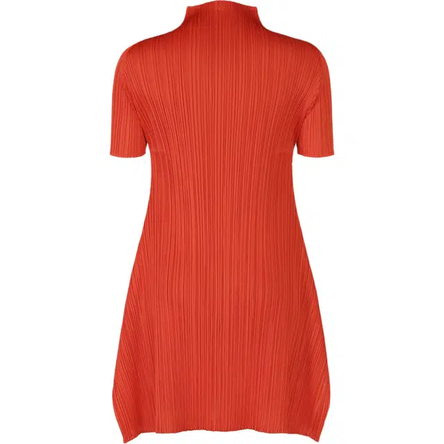 PLEATS PLEASE ISSEY MIYAKE