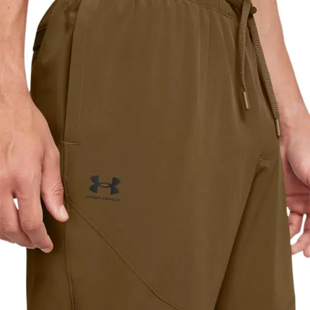 Under Armour WOVEN Vibe