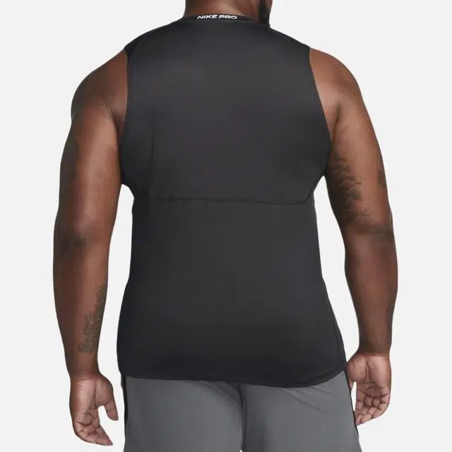 Nike Pro Dri-FIT Logo