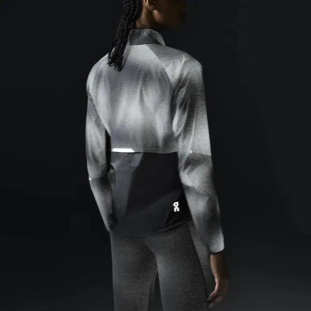 On Weather Jacket Lumos logo