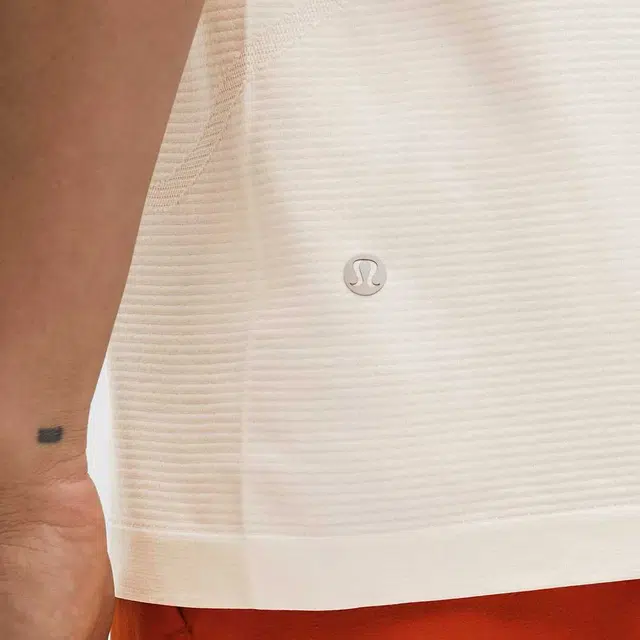 lululemon Metal Vent Tech SilverescentX-Static