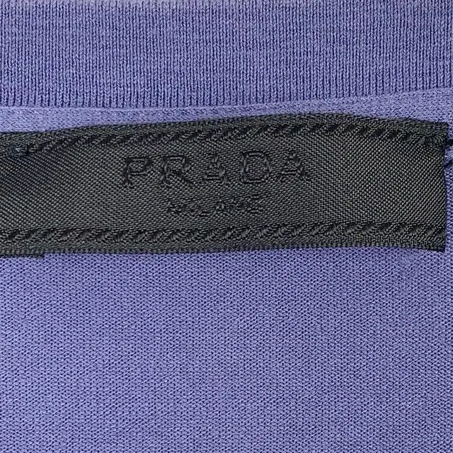PRADA LogoT