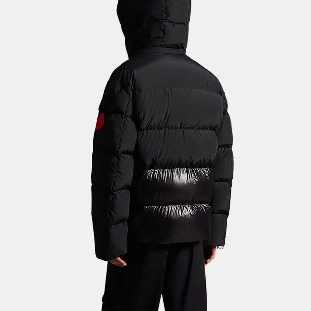 Moncler FW22 2 Moncler 1952 Logo