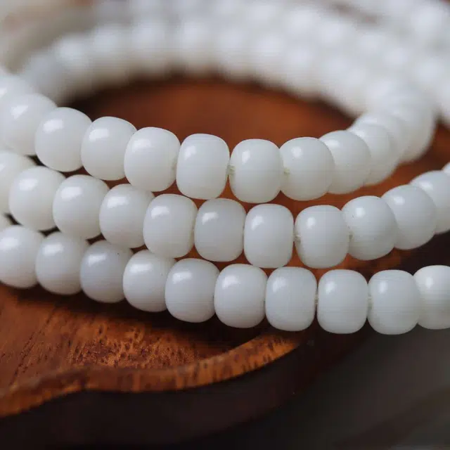 爵倾 根桶珠素款一花一世界一叶一菩提色泽温润如玉 白玉菩提 菩提类珠串 男女同款情侣款