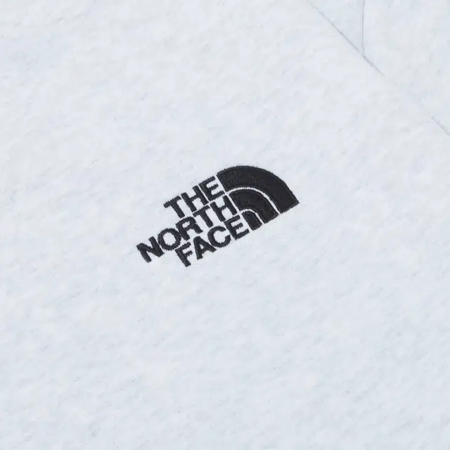 THE NORTH FACE Daily Sweatshirts Logo