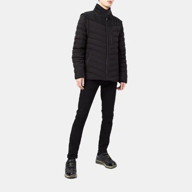 Moose Knuckles Muskeg Logo