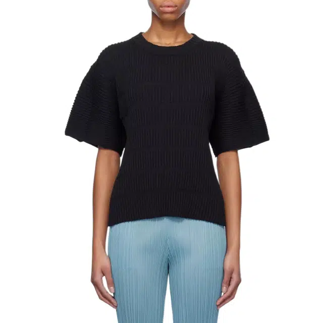PLEATS PLEASE ISSEY MIYAKE