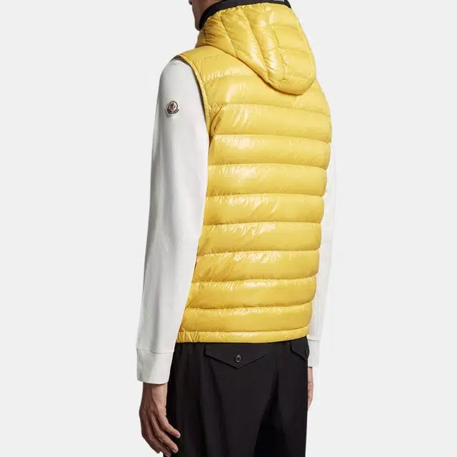 Moncler FW22 Logo