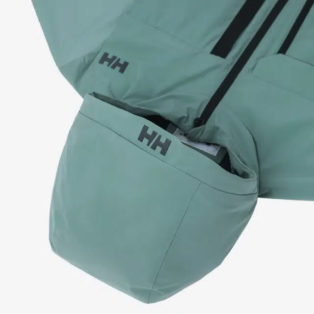 HELLY HANSEN